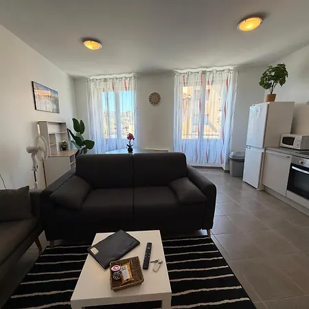 Appart'Hotel Lagnieu * Lagnieu